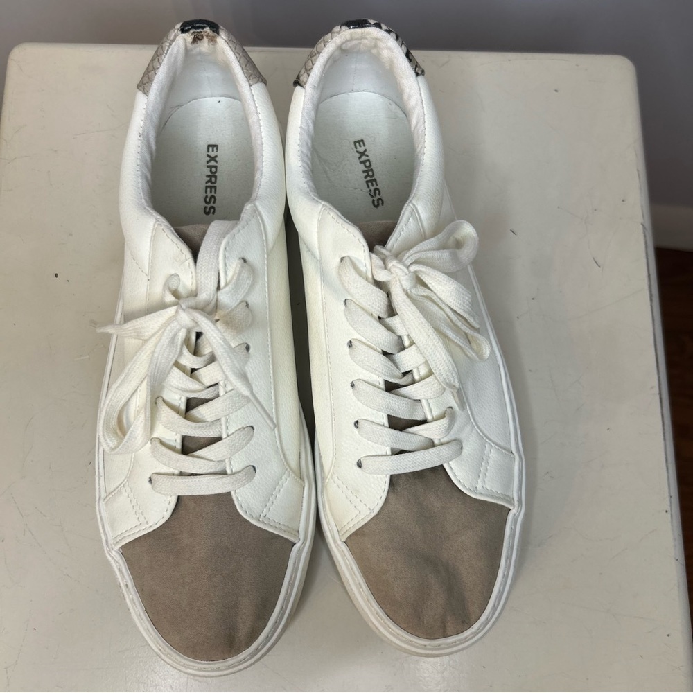 Express Women’s White and Taupe Color block Snake Print Sneakers, Size 9.5 - Picture 3 of 7